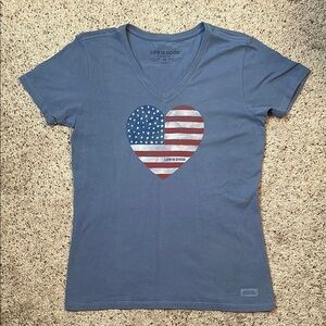 Life Is Good American Flag‎ Heart Short Sleeve Woman’s V Neck T Shirt Medium